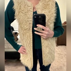 Xhilaration Cream Knit Sweater